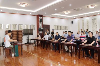 黃岡師范學(xué)院黨委書記王立兵一行來(lái)訪 共促教育文化交流新篇章